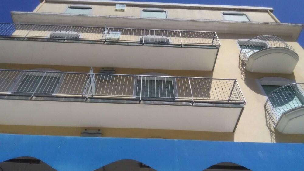 Hotel Marilonda Rimini Extérieur photo