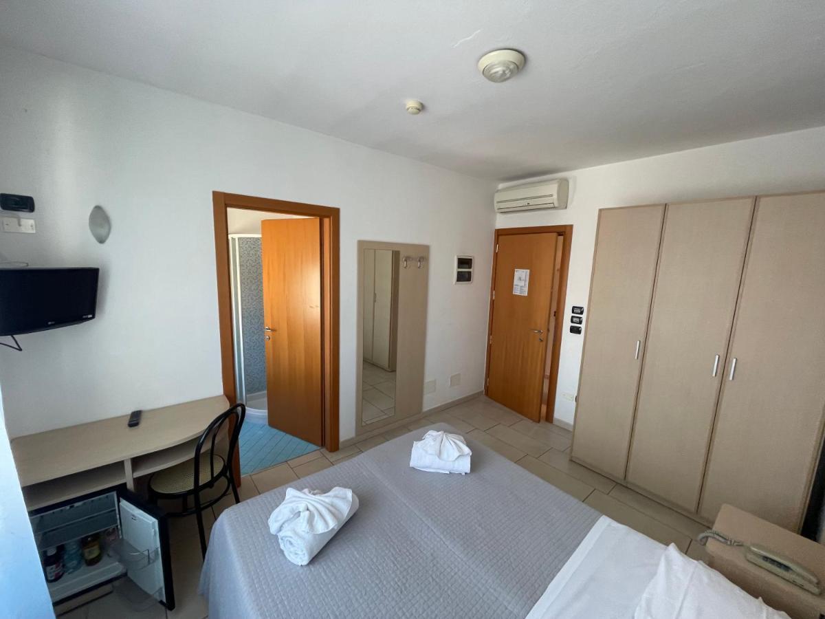 Hotel Marilonda Rimini Chambre photo